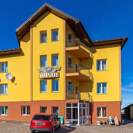 Hotel юран *