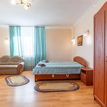 юран Hotel Skhidnytsia