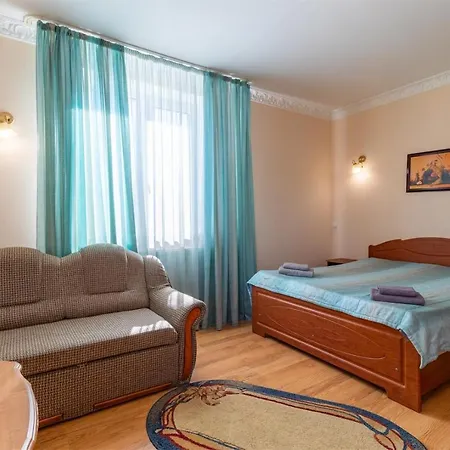 юран Hotel