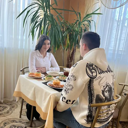 Hotel юран
