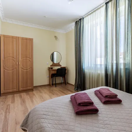 Hotel юран