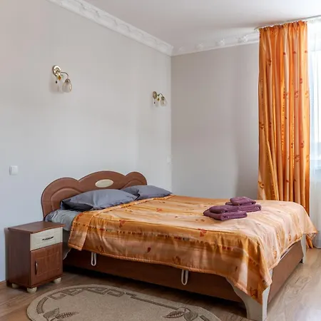 юран Hotel *