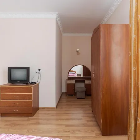 Hotel юран
