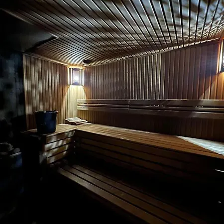 Hotel юран *