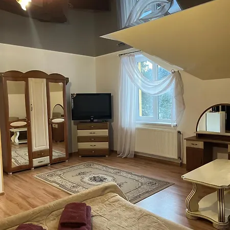 Hotel юран *